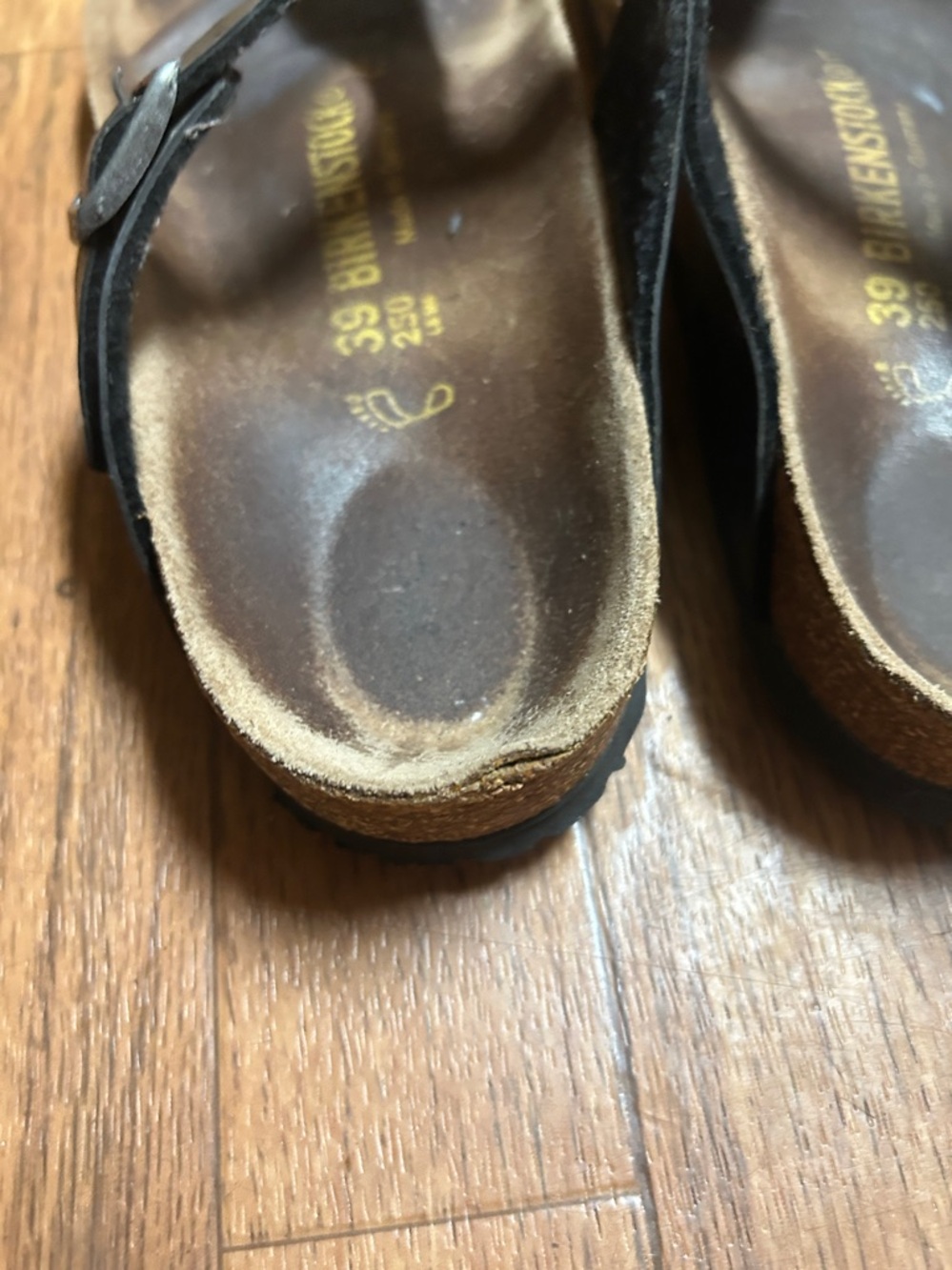 Birkenstock Black Leather T-Strap Thong Sandals - Picture 3 of 6